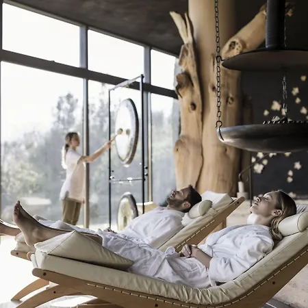 Adler Thermae بانيو فينيوني